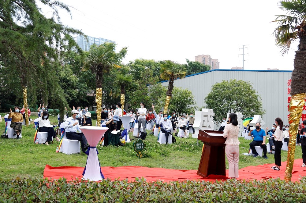投票Zhu Jinjin.jpg